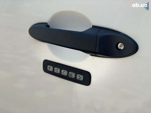 Ford Escape 2012 - фото 12