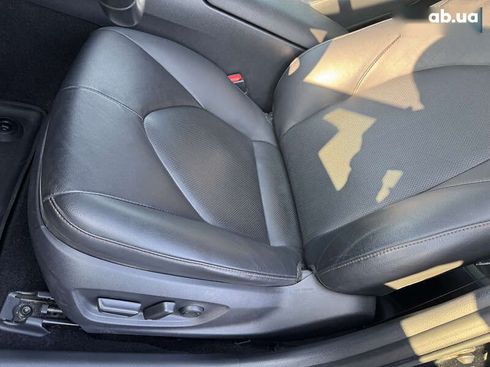 Toyota Camry 2019 - фото 14