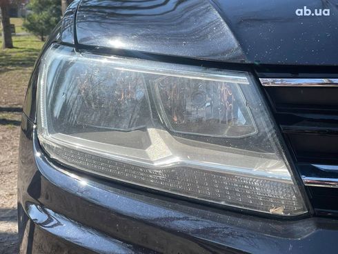 Volkswagen Tiguan 2017 черный - фото 10