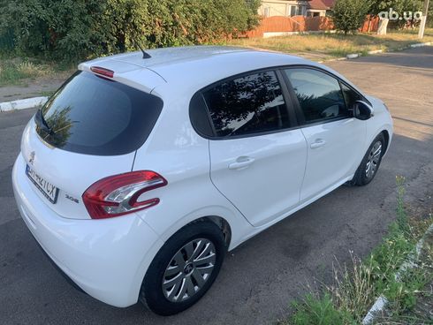 Peugeot 208 2013 белый - фото 6