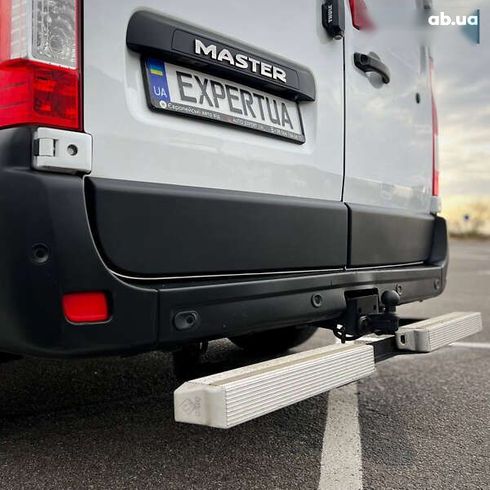 Renault Master 2020 - фото 11