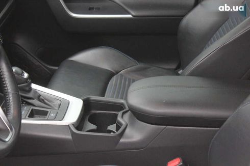 Toyota RAV4 2019 - фото 27