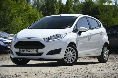 Ford Fiesta 2017 - фото 8