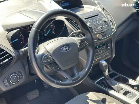 Ford Escape 2017 - фото 16