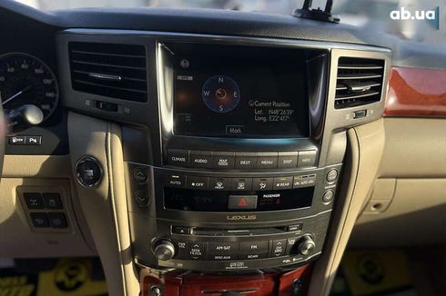 Lexus LX 2008 - фото 19