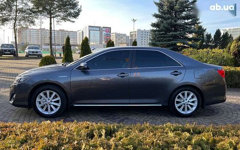 Toyota Camry 2013 - фото 4