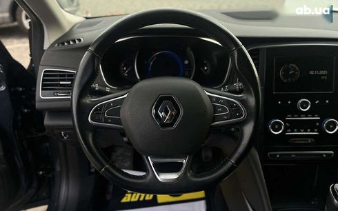 Renault Megane 2017 - фото 11