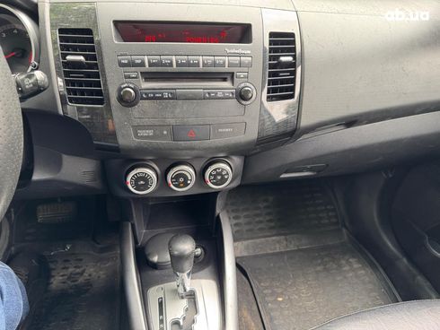 Mitsubishi Outlander XL 2008 черный - фото 11