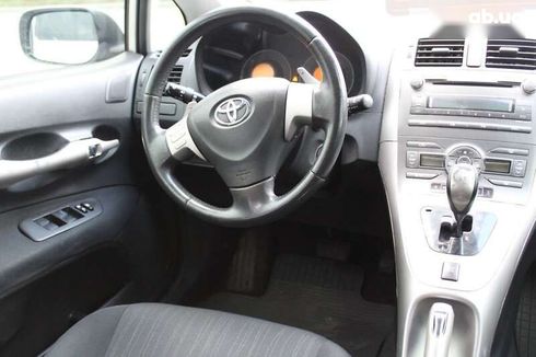 Toyota Auris 2008 - фото 11