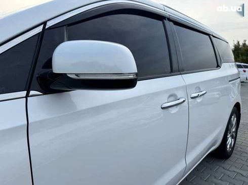 Kia Carnival 2019 - фото 7