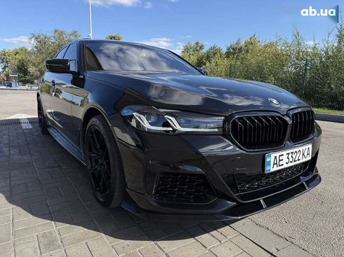 BMW 5 серия 2017 - фото 26
