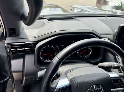 Toyota Land Cruiser 2021 - фото 18