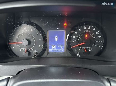 Toyota Sienna 2016 - фото 12