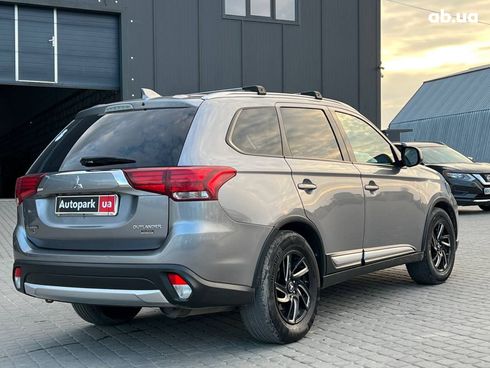 Mitsubishi Outlander 2017 серый - фото 8
