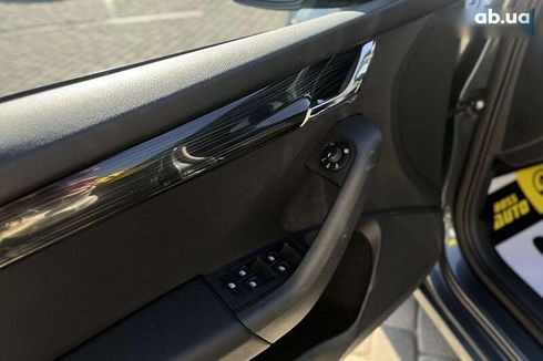 Skoda Octavia 2019 - фото 18