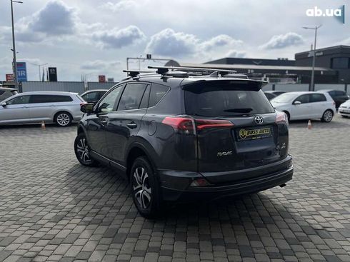 Toyota RAV4 2018 - фото 6