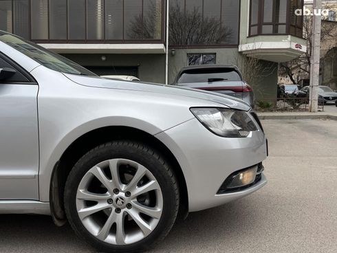 Skoda Superb 2014 серый - фото 39