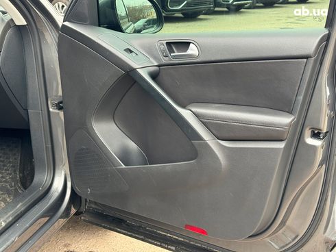 Volkswagen Tiguan 2015 серый - фото 58
