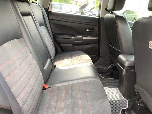 Mitsubishi Outlander 2018 белый - фото 26