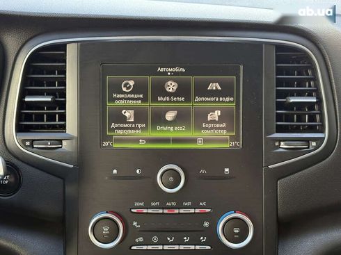 Renault Megane 2017 - фото 24