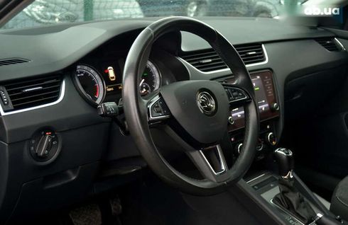 Skoda Octavia 2020 - фото 25