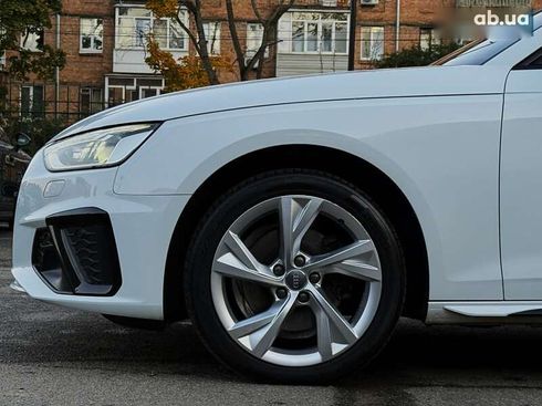Audi A4 2020 - фото 17
