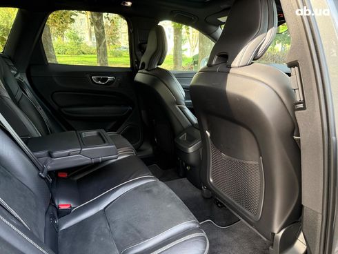 Volvo XC60 2019 серый - фото 30
