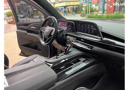 Cadillac Escalade 2021 - фото 11