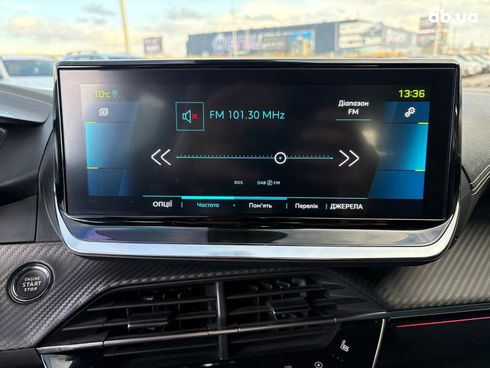 Peugeot e-2008 2021 черный - фото 24