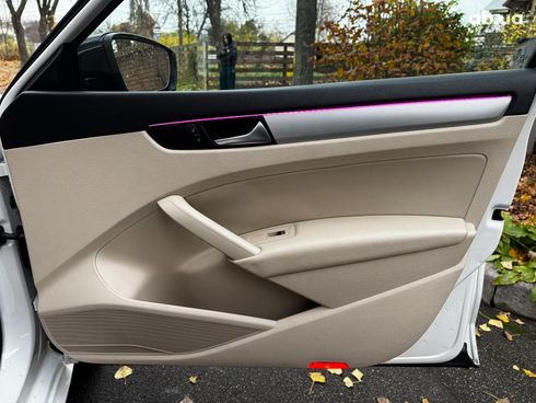 Volkswagen Passat 2012 белый - фото 32