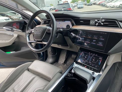 Audi E-Tron 2019 синий - фото 41