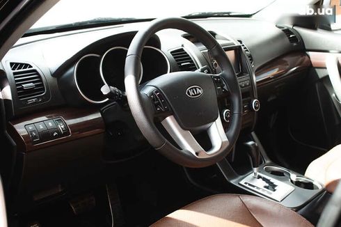 Kia Sorento 2010 - фото 11