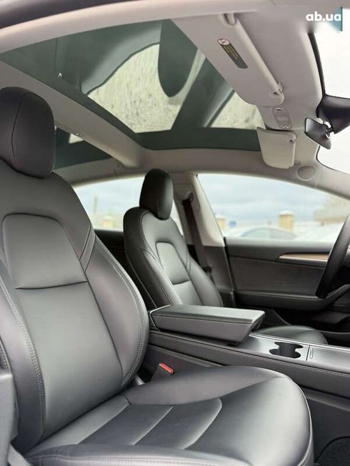 Tesla Model 3 2022 - фото 24