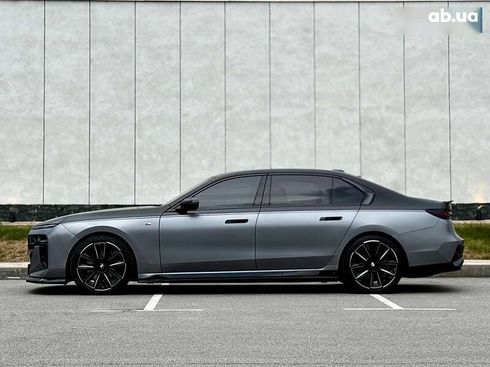 BMW i7 2022 - фото 22