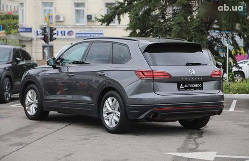Volkswagen Touareg 2019 - фото 6