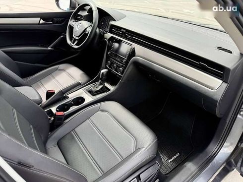Volkswagen Passat 2021 - фото 21