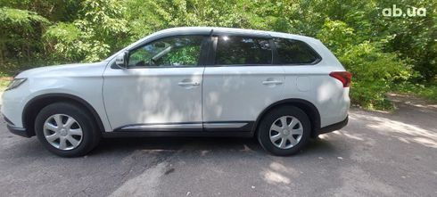Mitsubishi Outlander 2020 белый - фото 4