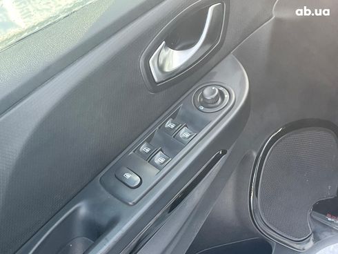 Renault Clio 2016 белый - фото 26