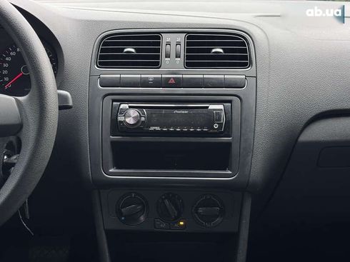 Volkswagen Polo 2012 - фото 26