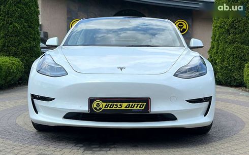 Tesla Model 3 2022 - фото 2