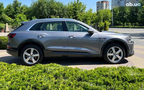 Audi E-Tron 2021 - фото 8
