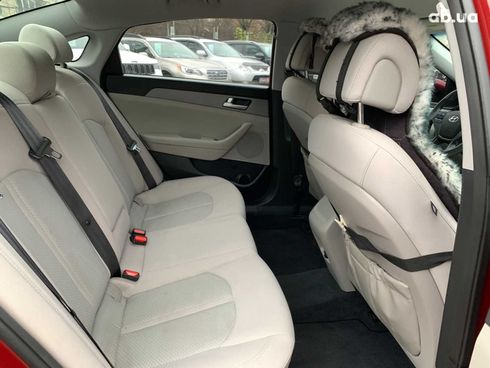 Hyundai Sonata 2015 красный - фото 39