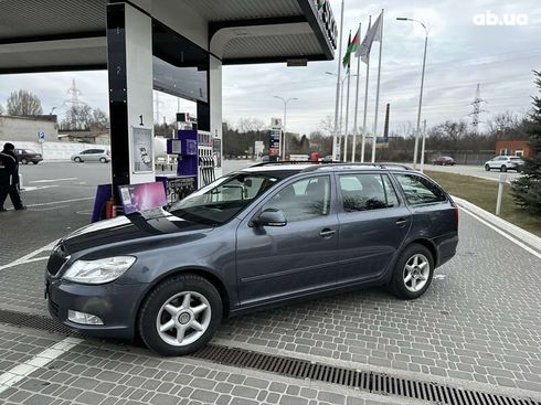 Skoda Octavia 2010 - фото 2