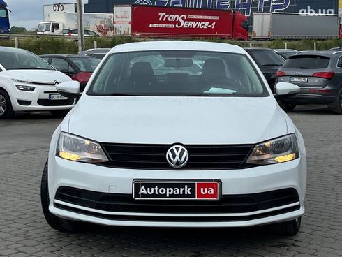 Volkswagen Jetta 2016 белый - фото 2