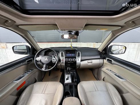 Mitsubishi Pajero Sport 2012 черный - фото 27