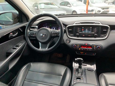 Kia Sorento 2016 серый - фото 36