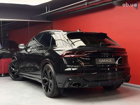 Audi RS Q8 2023 - фото 29