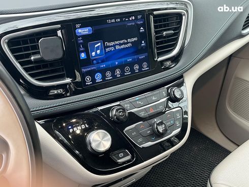 Chrysler Pacifica 2017 белый - фото 21