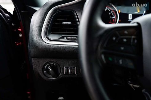 Dodge Challenger 2019 - фото 18