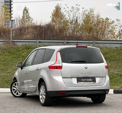 Renault Scenic 2010 - фото 2